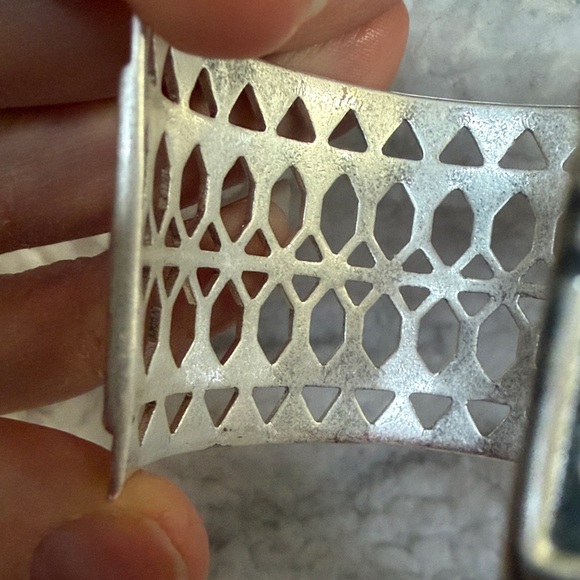 Stella and Dot Chic Silver Honeycomb Cuff Bracelet - Picture 8 of 15